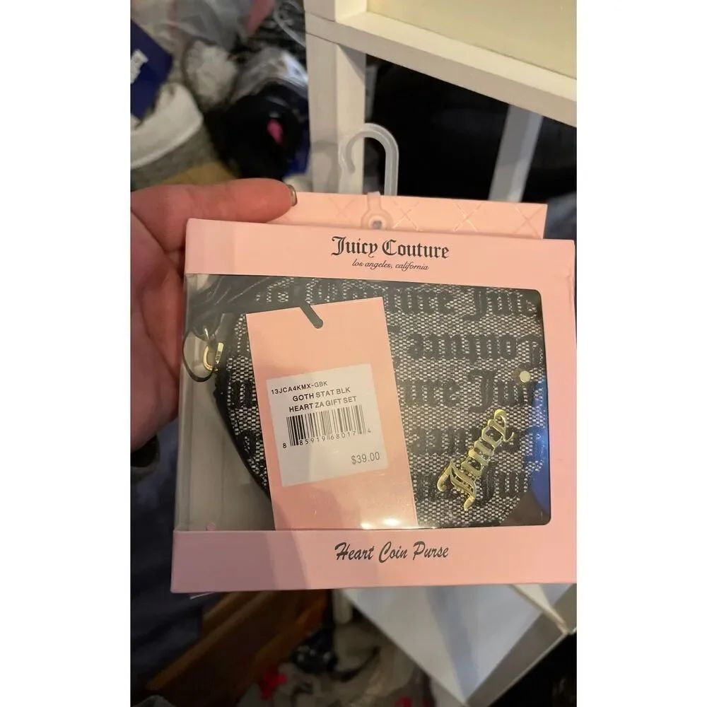 Juicy Couture wristlet/key ring & card case gift set